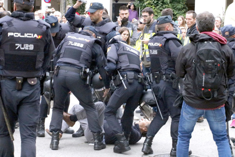 Afloran los ultras en la Policía con «Primavera Española» y montan una campaña: “Yo también llevo bala en la recámara”