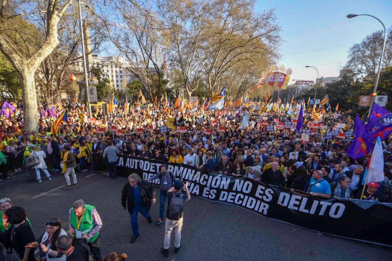 120.000 personas reivindican en Madrid el derecho a la autodeterminación