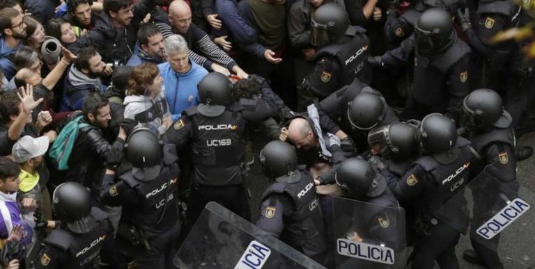 [Vídeo] Un votante del 1-O deja entender durante el Juicio al Procés en el TS que los policías se lesionaron los testículos entre ellos