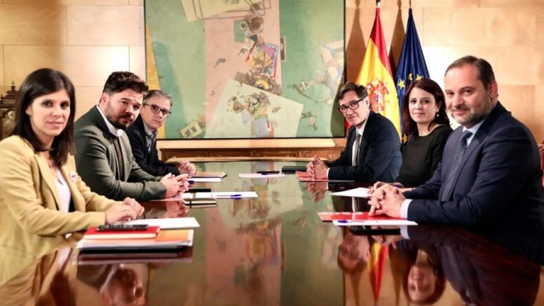 ERC no ha resuelto aún nada importante con el PSOE, sino la caverna estaría ya amenazando