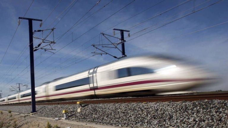 Renfe se hace con el contrato del AVE Houston-Dallas… ¿A quién irán esta vez las comisiones?