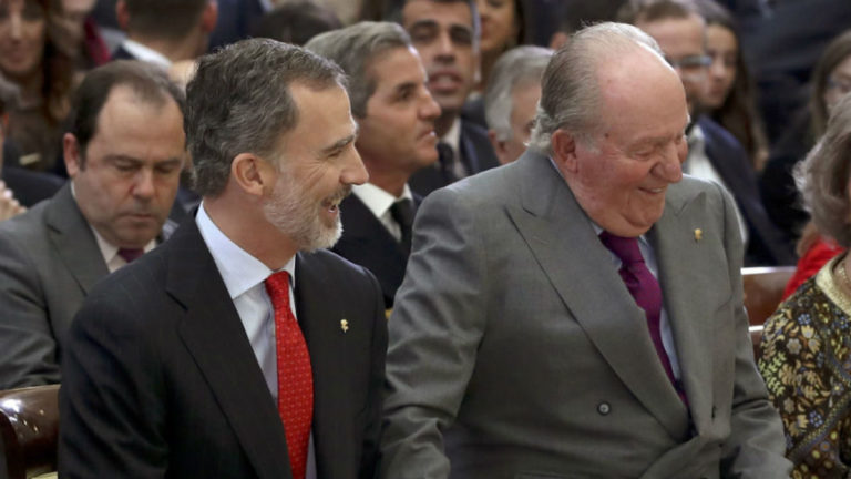 ¡Felipe VI miente!: Toda renuncia de su herencia es nula hasta que no fallezca su padre Juan Carlos I