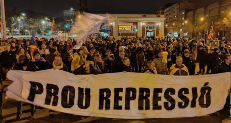 Vídeo | Agresión en la concentración Meridiana Resisteix de Barcelona